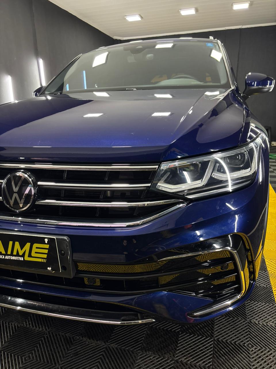 VW Tiguan azul detalhada na Jaime Estetica